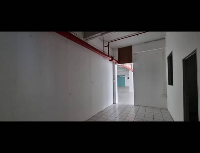 6,393M² WAREHOUSE FOR SALE IN PARK CENTRAL